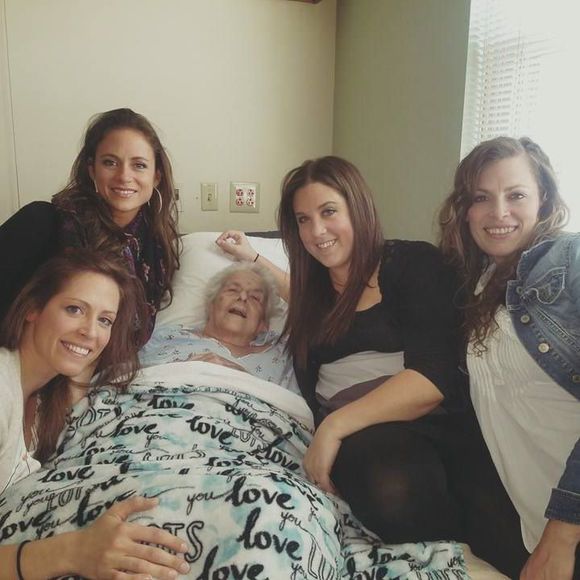 Meet your Posher, Jessica - Picture 1 of 1